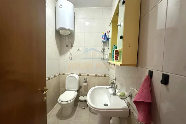 Shtepi me qera Apartament ne Tirane, 2+1, Mobilimi E mobiluar, Pagesa 700  Euro.