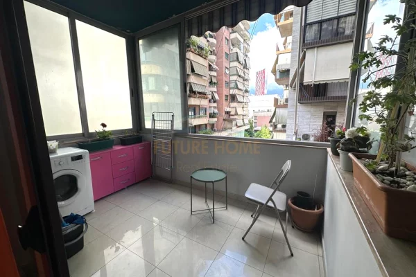 Shtepi me qera Apartament ne Tirane, 2+1, Mobilimi E mobiluar, Pagesa 700  Euro.