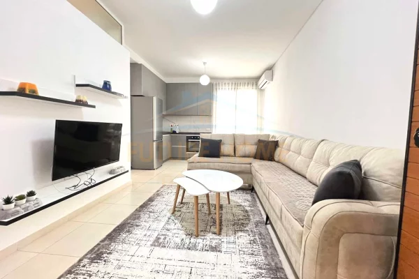 Shtepi me qera Apartament ne Tirane, 2+1, Mobilimi E mobiluar, Pagesa 580  Euro.