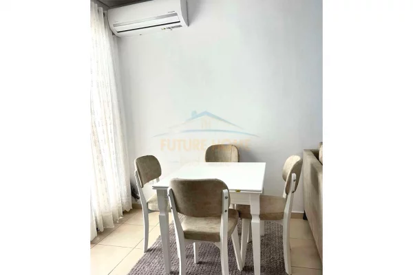 Shtepi me qera Apartament ne Tirane, 2+1, Mobilimi E mobiluar, Pagesa 580  Euro.