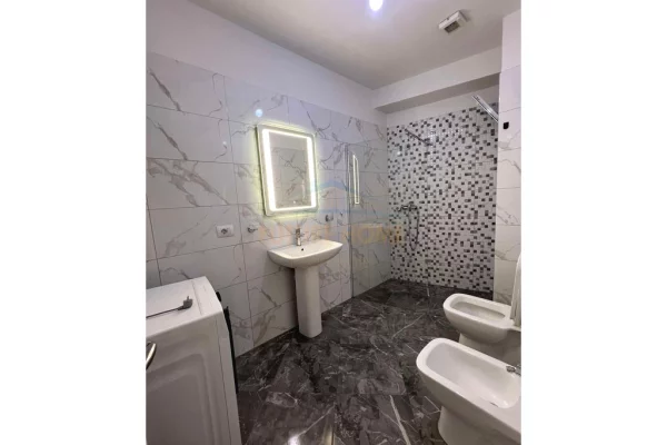 Shtepi me qera Apartament ne Tirane, 2+1, Mobilimi E mobiluar, Pagesa 580  Euro.