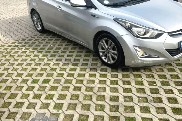 Auto in Vendita a Tirana, Hyundai, 2015 Diesel,Kambio Automatik Pagamento 6,300  Euro.