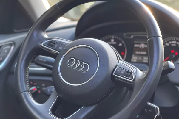 Audi Q3 – Automat | 2.0 Nafte Duke Filluar Nga 50 Euro Dita