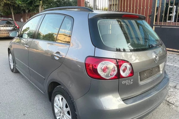 Volkswagen Golf 6 – Manual | 1.6 Nafte Duke Filluar nga 25 Euro Dita