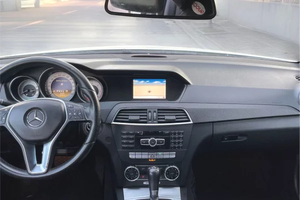 Makina me qera ne Tirane - 40 Euro