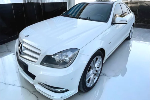 Mercedes-Benz C-Class – Automat | 2.0 Nafte Duke Filluar Nga 40 Euro Dita