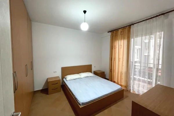 Shtepi me qera Apartament ne Tirane, 1+1, Mobilimi E mobiluar, Pagesa 380  Euro.