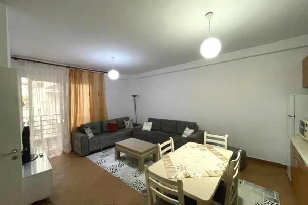 Shtepi me qera Apartament ne Tirane, 1+1, Mobilimi E mobiluar, Pagesa 380  Euro.