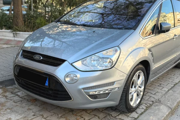 Makina me qera ne Tirane - 45 Euro