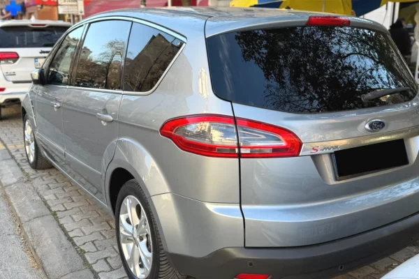 Makina me qera ne Tirane - 45 Euro