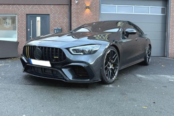 Makina me qera ne Tirane - 600 Euro