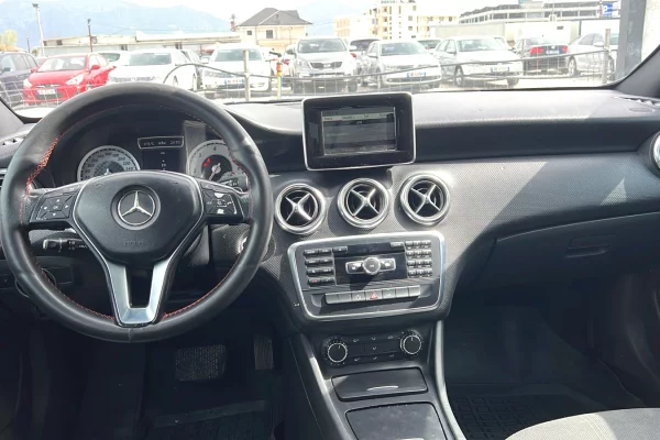 🚘 Mercedes-Benz A-Class – 1.8 Nafte | Automatike Duke Filluar Nga 50 Euro Dita