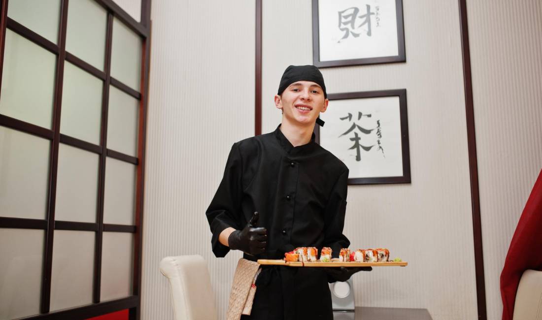 Njoftime Pune ne Sarande, Profesioni Kuzhinier Sushi  , Me eksperience, Pagesa 250,000  Leke.