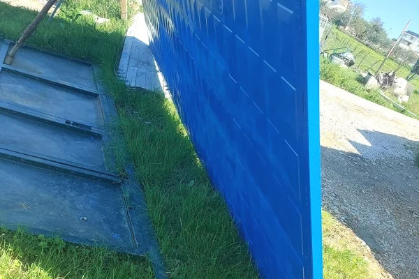 Different articles a Durazzo - 60,000 Leke