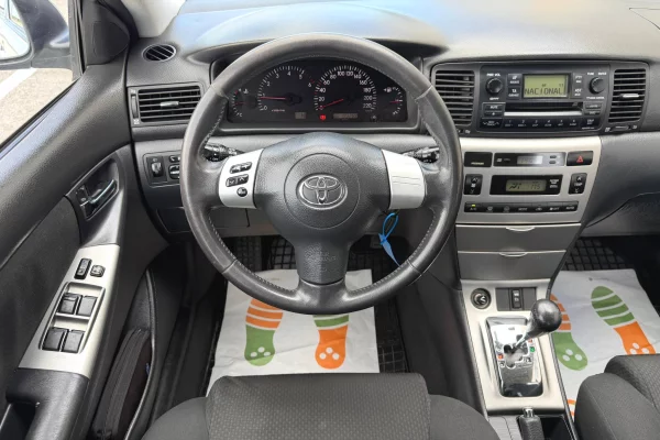 Auto in Vendita a Tirana, Toyota, 2006 Diesel,Kambio Automatik Pagamento 4,500  Euro.