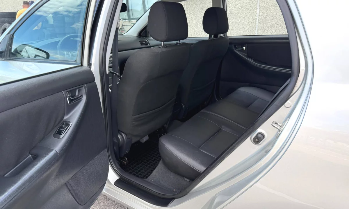 Auto in Vendita a Tirana, Toyota, 2006 Diesel,Kambio Automatik Pagamento 4,500  Euro.