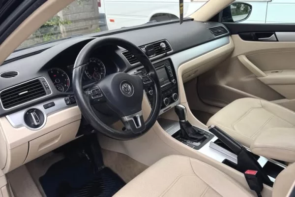 Auto in Vendita a Tirana - 7,499 Euro