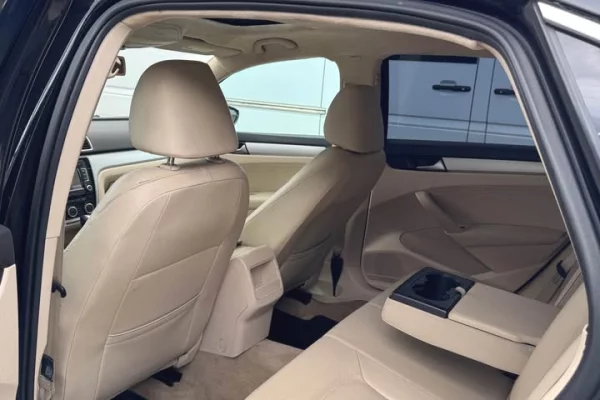 Auto in Vendita a Tirana, Volkswagen, 2012 gasoline-gas,Kambio Automatik Pagamento 7,499  Euro.