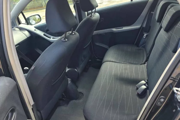 Auto in Vendita a Tirana, Toyota, 2007 Diesel,Kambio Automatik Pagamento 450,000  Leke.