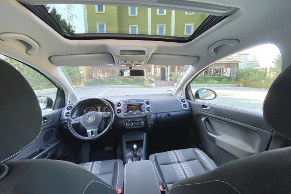 Auto in Vendita a Tirana, Volkswagen, 2012 Diesel,Kambio Automatik Pagamento 8,300  Euro.