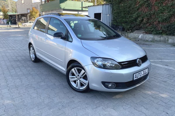 Auto in Vendita a Tirana - 8,300 Euro