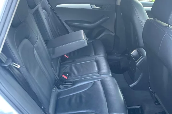 Auto in Vendita a Tirana, Audi, 2012 Diesel,Kambio Automatik Pagamento 12,500  Euro.