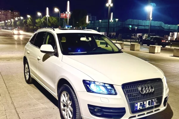 Auto in Vendita a Tirana, Audi, 2012 Diesel,Kambio Automatik Pagamento 12,500  Euro.