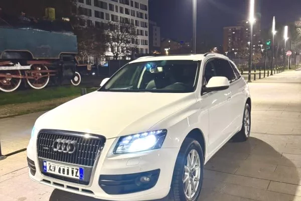 Auto in Vendita a Tirana, Audi, 2012 Diesel,Kambio Automatik Pagamento 12,500  Euro.