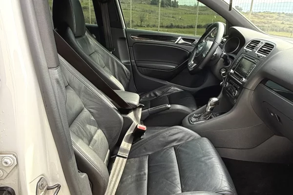 Auto in Vendita a Tirana, Volkswagen, 2013 Diesel,Kambio Automatik Pagamento 8,300  Euro.