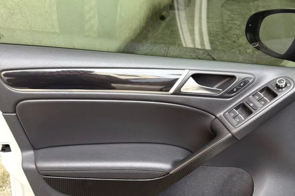 Auto in Vendita a Tirana - 8,300 Euro