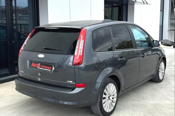 Auto in Vendita a Tirana, Ford, 2010 Diesel,Kambio Manual Pagamento 3,200  Euro.