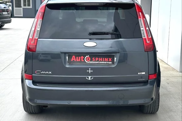 Auto in Vendita a Tirana, Ford, 2010 Diesel,Kambio Manual Pagamento 3,200  Euro.