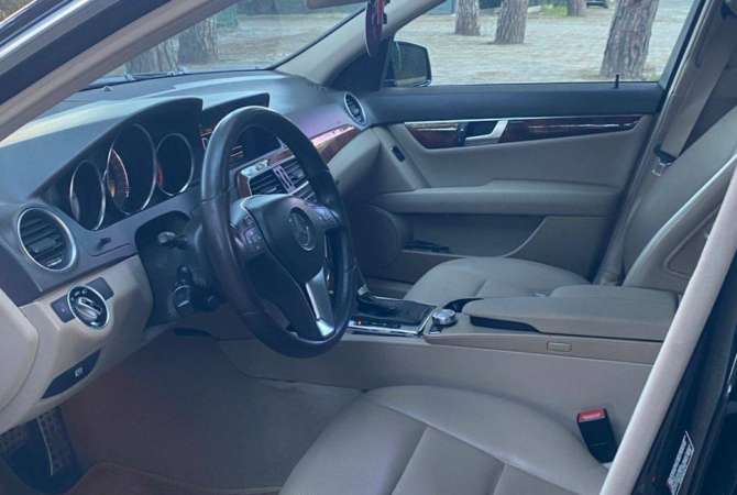 Auto in Vendita a Durazzo, Mercedes-Benz, 2012 gasoline-gas,Kambio Automatik Pagamento 8,800  Euro.