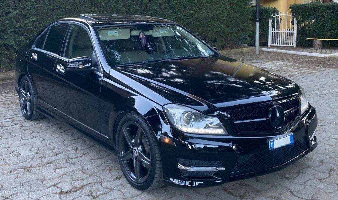 Makina ne shitje ne Durres, Mercedes-Benz, 2012 gasoline-gas,Kambio Automatik Pagesa 8,800  Euro.