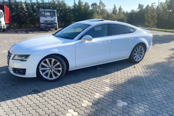 Auto in Vendita a Durazzo, Audi, 2015 Diesel,Kambio Automatik Pagamento 12,200  Euro.