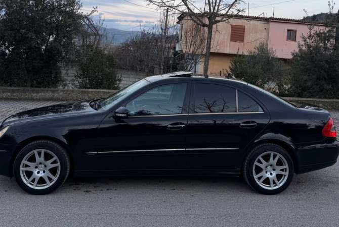 Auto in Vendita a Fier, Mercedes-Benz, 2006 Benzine,Kambio Automatik Pagamento 5,600  Euro.