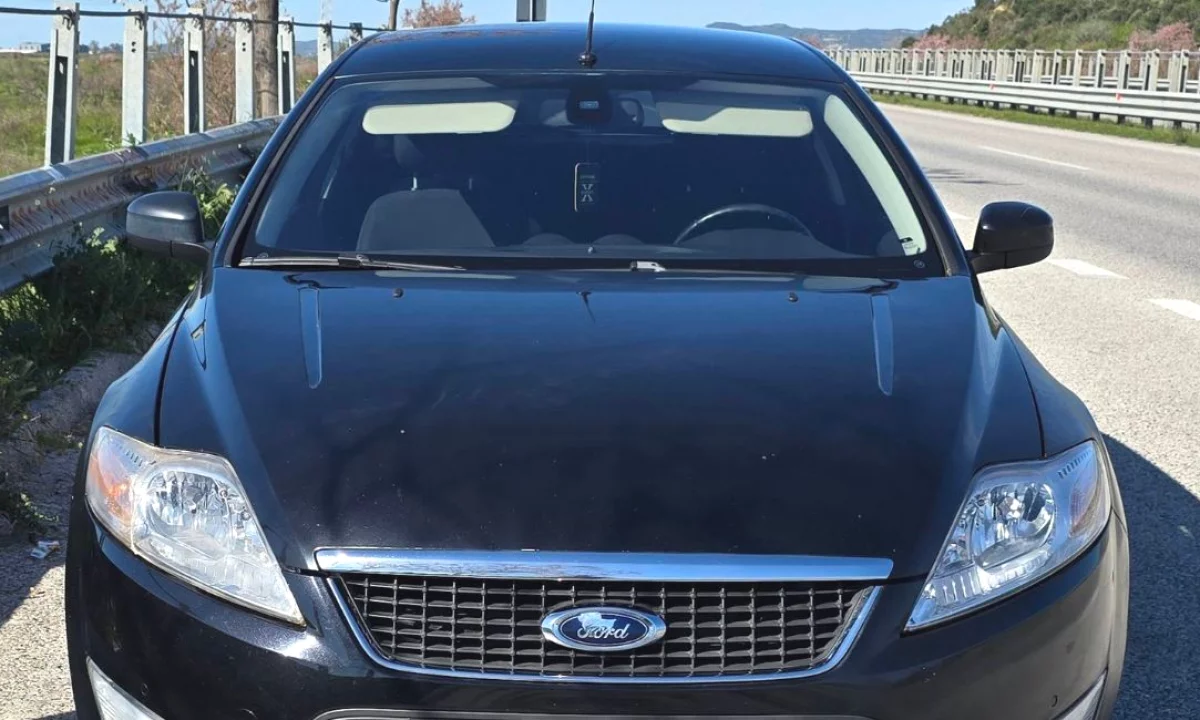 Auto in Vendita a Tirana, Ford, 2008 gasoline-gas,Kambio Manual Pagamento 3,800  Euro.