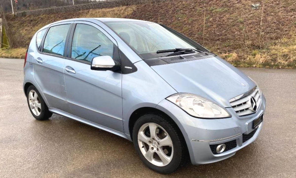 Auto in Vendita a Elbasan, Mercedes-Benz, 2009 gasoline-gas,Kambio Automatik Pagamento 4,800  Euro.