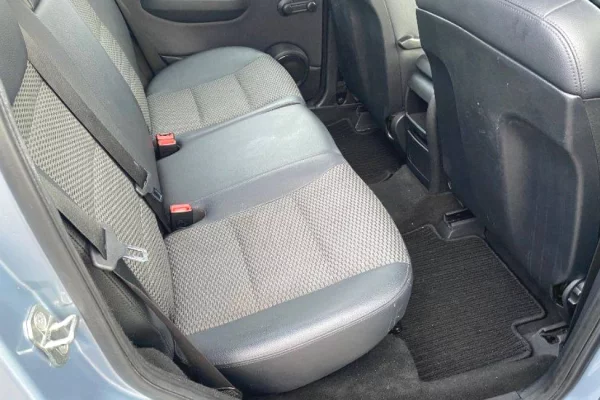 Auto in Vendita a Elbasan, Mercedes-Benz, 2009 gasoline-gas,Kambio Automatik Pagamento 4,800  Euro.