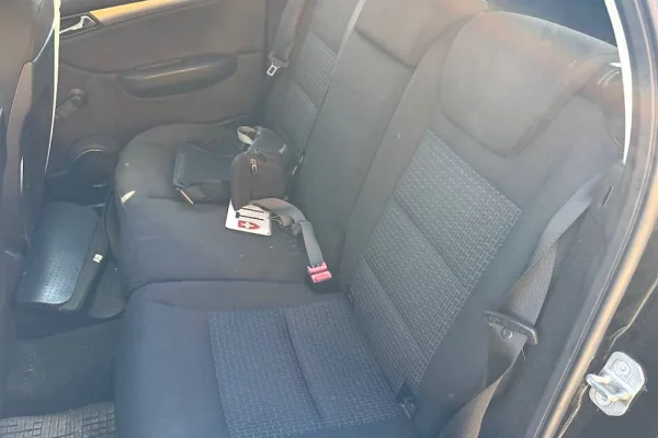 Auto in Vendita a Elbasan, Mercedes-Benz, 2010 gasoline-gas,Kambio Automatik Pagamento 4,900  Euro.