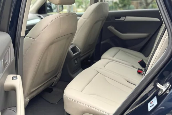 Auto in Vendita a Tirana, Audi, 2010 Diesel,Kambio Automatik Pagamento 8,800  Euro.