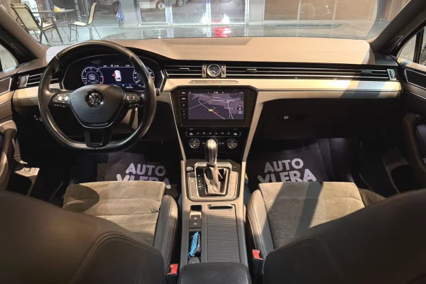 Auto in Vendita a Pristina, Volkswagen, 2018 Diesel,Kambio Automatik Pagamento 13,800  Euro.