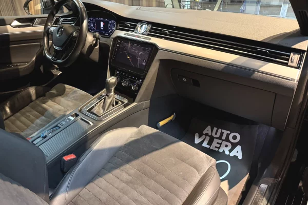 Auto in Vendita a Pristina, Volkswagen, 2018 Diesel,Kambio Automatik Pagamento 13,800  Euro.