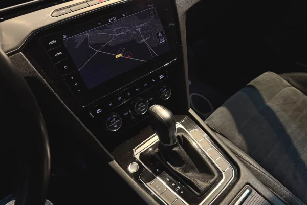 Auto in Vendita a Pristina, Volkswagen, 2018 Diesel,Kambio Automatik Pagamento 13,800  Euro.