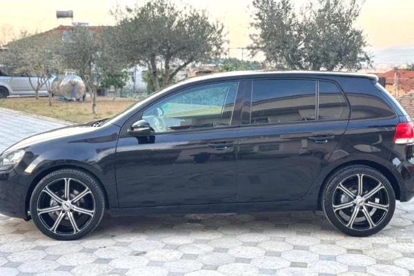 Auto in Vendita a Tirana, Volkswagen, 2010 Diesel,Kambio Automatik Pagamento 6,500  Euro.