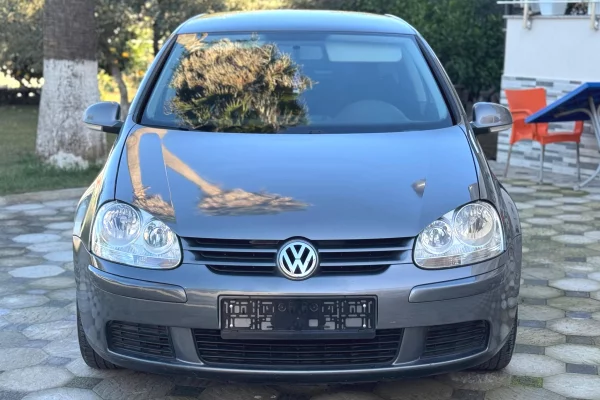 Auto in Vendita a Tirana - 3,900 Euro