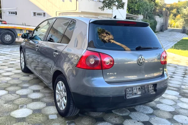 Auto in Vendita a Tirana, Volkswagen, 2008 Diesel,Kambio Manual Pagamento 3,900  Euro.