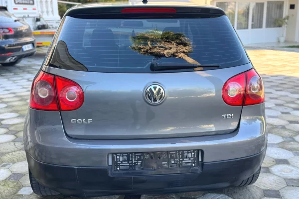 Auto in Vendita a Tirana, Volkswagen, 2008 Diesel,Kambio Manual Pagamento 3,900  Euro.