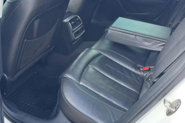 Auto in Vendita a Tirana, Audi, 2012 Diesel,Kambio Automatik Pagamento 8,400  Euro.