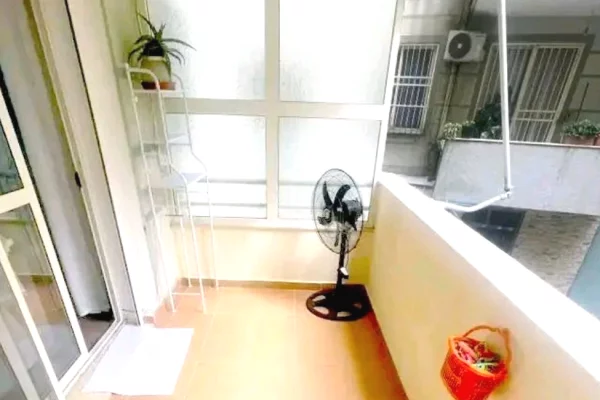 Shtepi me qera Apartament ne Tirane, 2+1, Mobilimi E mobiluar, Pagesa 40,000  Leke.